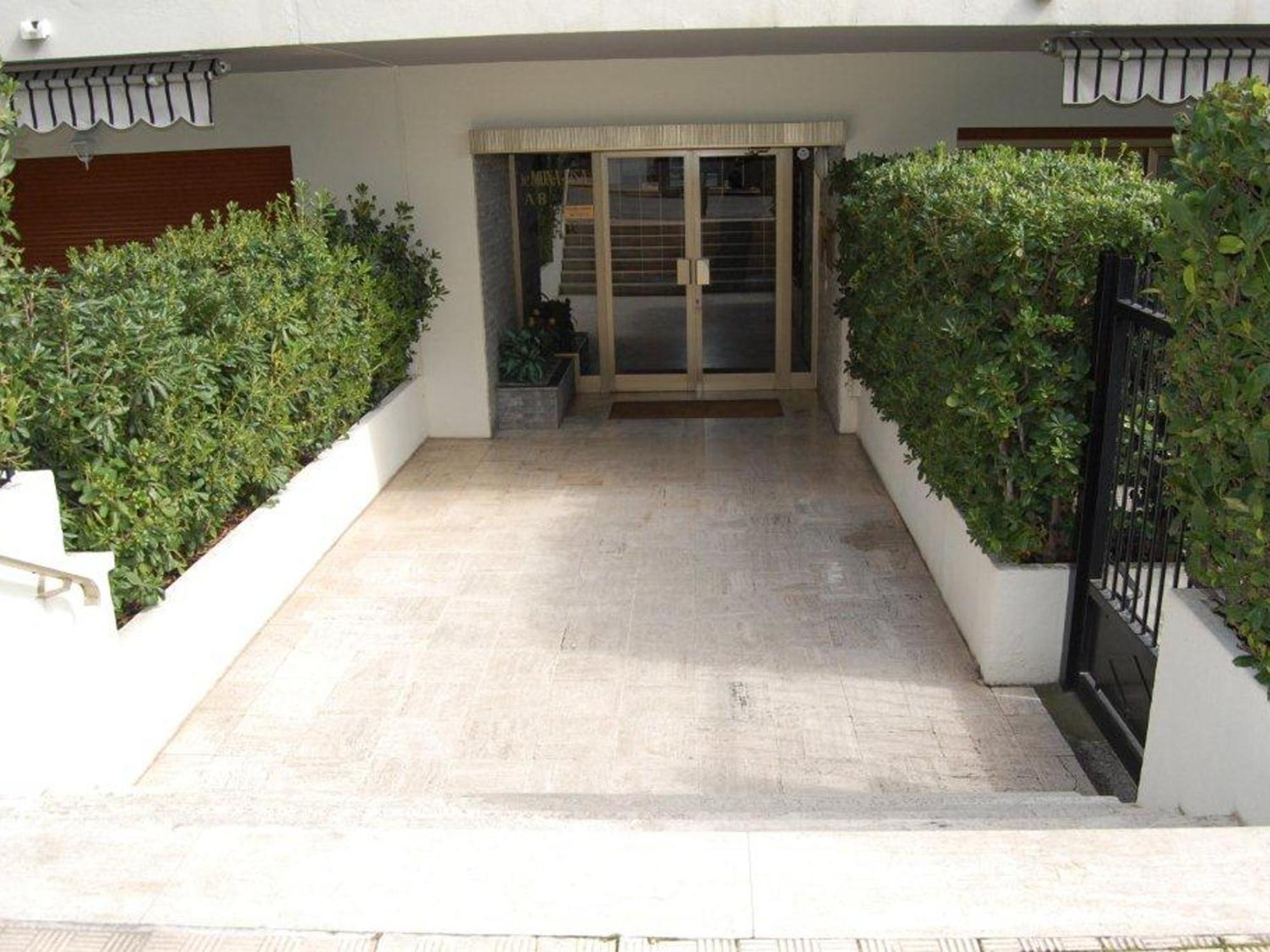Studio Moderne Avec Terrasse Proche Plages Et Centre, Wifi Gratuit - Fr-1-196-216 Menton Exterior photo